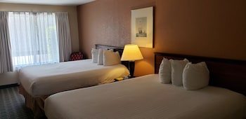 Single Room, 2 Queen Beds, Accessible