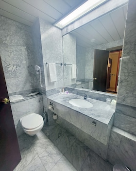 Deluxe Double Room, 2 Twin Beds, Single use