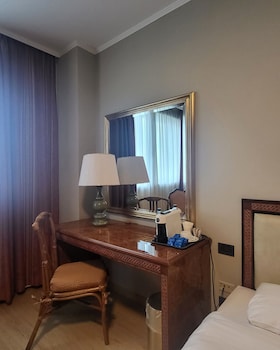 Deluxe Double Room, 2 Twin Beds, Single use