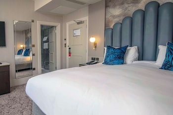 Premium Room, 1 King Bed, Sea View