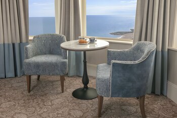 Standard Room, 1 King Bed, Sea View
