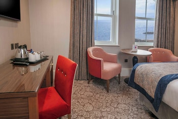 Standard Room, 1 King Bed, Sea View