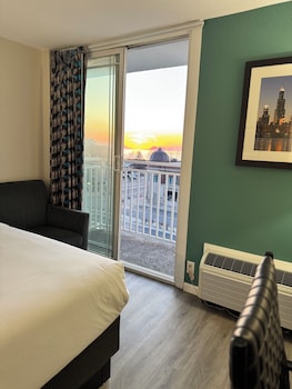 Standard Room, 1 King Bed