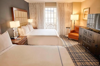Deluxe Room, Multiple Beds