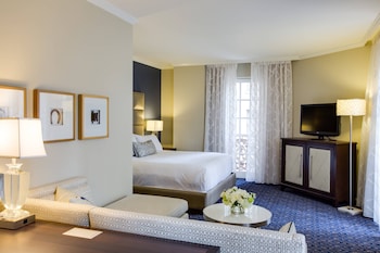 Junior Suite, 1 King Bed, Corner