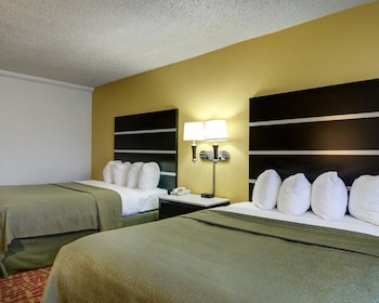 Standard Room, 2 Queen Beds, Smoking