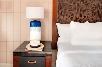 Deluxe Room, 2 Queen Beds, Refrigerator & Microwave, Park View