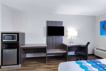 Room, 1 King Bed, Non Smoking