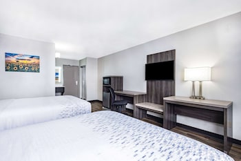 Room, 2 Queen Beds, Non Smoking