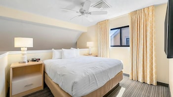 Suite, 2 Bedrooms, Fireplace (Loft)