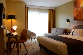 Premium Room, 1 Queen Bed with Sofa bed, Balcony