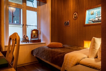 Captain's Standard Single Room