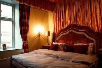 Captains Luxury Suite