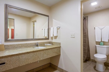 Standard Room, 1 Queen Bed, Smoking, Refrigerator & Microwave