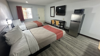 Standard Room, 2 Double Beds, Smoking, Kitchenette