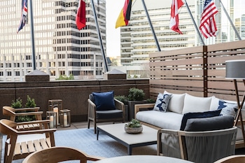 Suite, 1 King Bed, Terrace