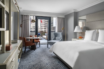 Suite, 1 King Bed, Terrace