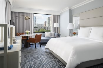 Deluxe Room, 1 King Bed, Accessible, City View