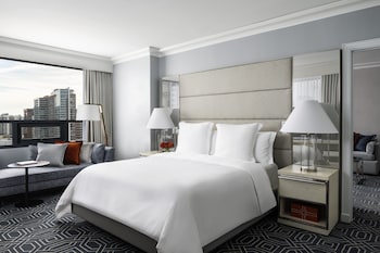 Suite, 1 King Bed (Midtown)
