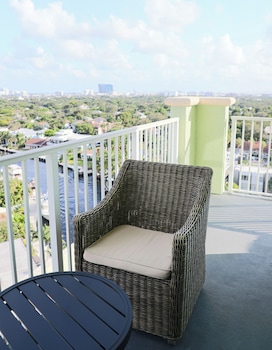 Superior Room, Corner Balcony with 2 Queen Beds, City View