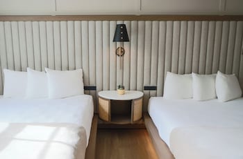 Standard Room, 2 Queen Beds