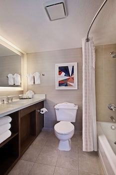 Suite, 2 Queen Beds, Non Smoking