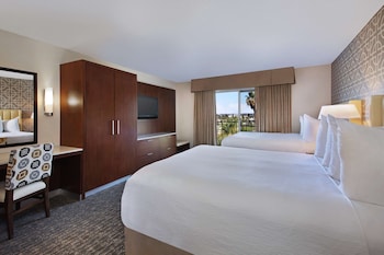 Suite, 2 Queen Beds, Non Smoking