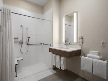 Standard Room, 1 Queen Bed, Accessible (Communications)