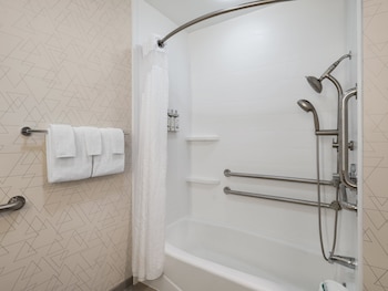 Standard Room, 1 Queen Bed, Accessible (Communications, Accessible Tub)