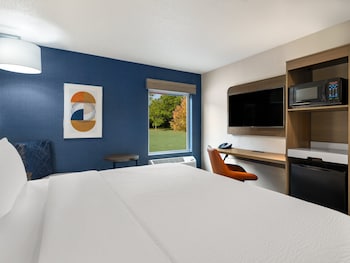 Standard Room, 1 King Bed, Accessible (Communications)