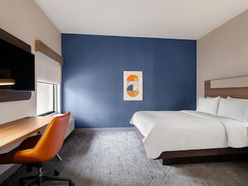 Standard Room, 1 Queen Bed, Accessible (Communications, Accessible Tub)