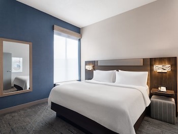 Standard Room, 1 King Bed, Accessible (Communications)
