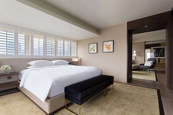 Grand Executive View Suite