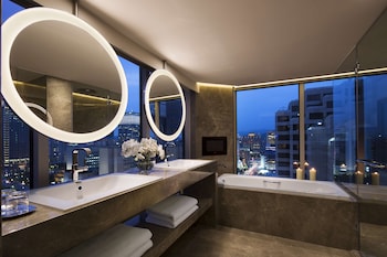 Grand Executive Suite