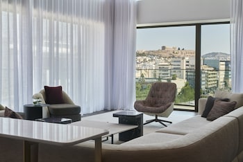 Two Level Suite with 1 King Bed