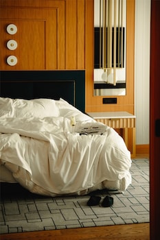 Corner Suite with 1 King Bed
