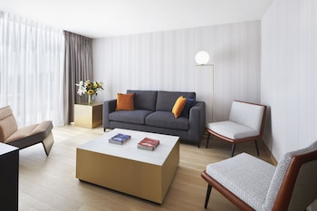 Grand Suite with 1 King Bed