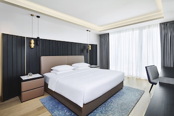 Acropolis Suite with 1 King Bed