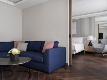 Grand Suite with Pool