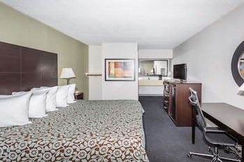 Standard Room, 1 King Bed, Smoking