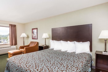 Standard Room, 1 King Bed, Smoking