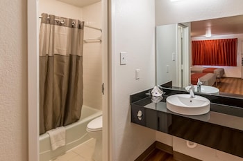 Standard Room, 2 Double Beds, Accessible, Non Smoking