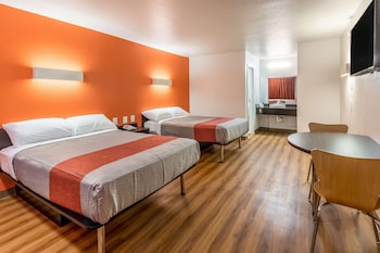 Standard Room, 2 Double Beds, Accessible, Non Smoking