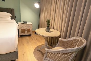 Premium Room, 1 King Bed, Non Smoking