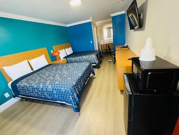 Room, 2 Queen Beds
