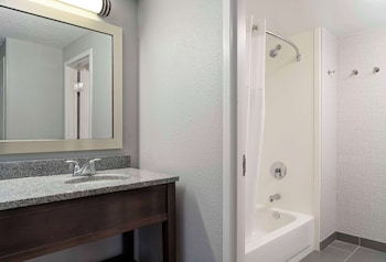 One king suite kitchen non smoking