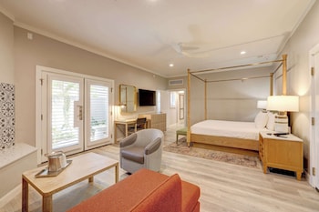 Suite, 1 Bedroom, Roll-in Shower (Mobility & Hearing)
