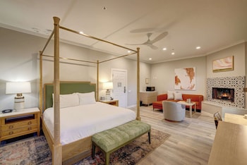 Suite, 1 Bedroom, Roll-in Shower (Mobility & Hearing)