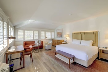 Room, 1 King Bed with Sofa bed, Corner