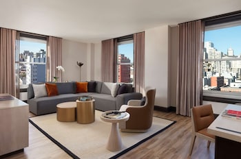 Suite, 1 Bedroom, Accessible (Hearing)